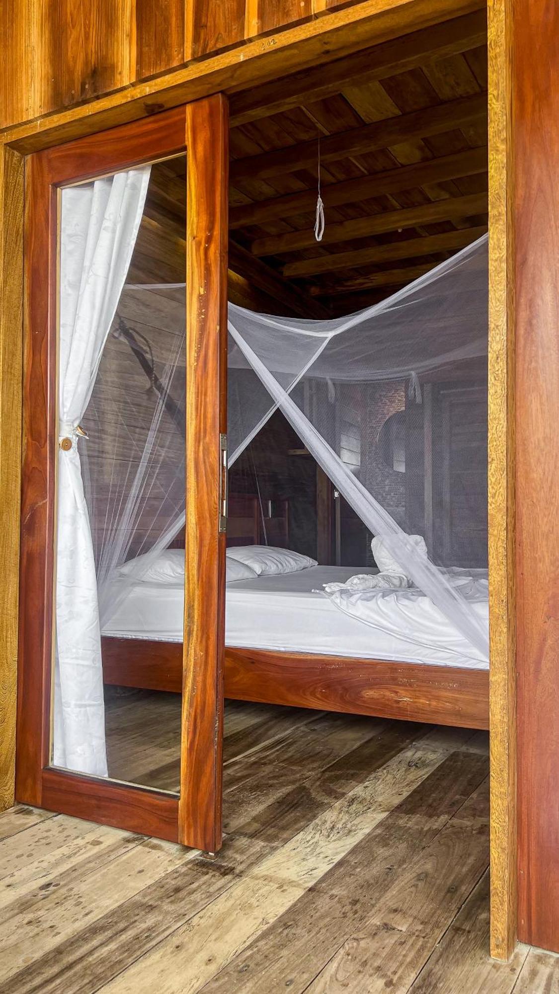 Hostal Mocambo Beach Guachaca 外观 照片