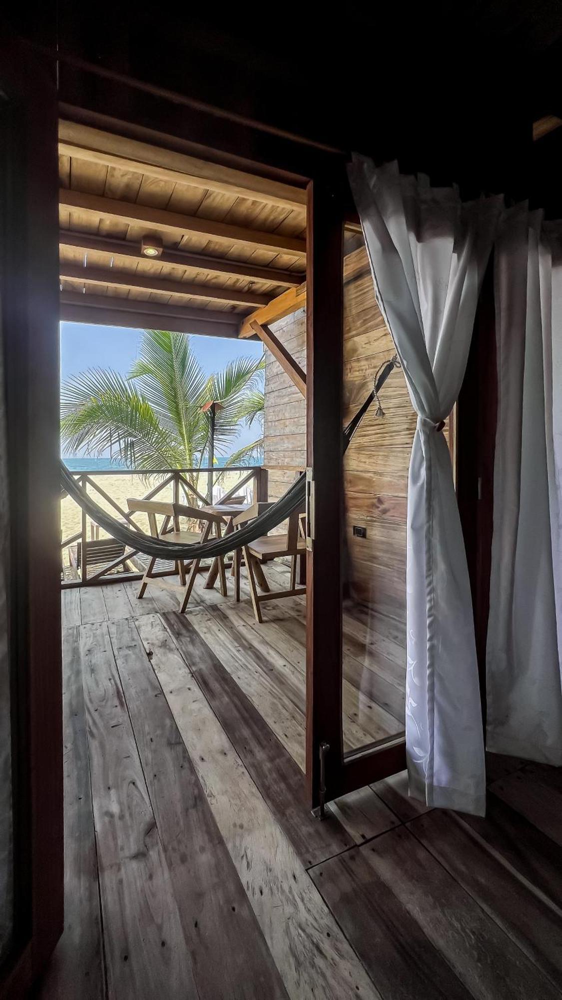 Hostal Mocambo Beach Guachaca 外观 照片