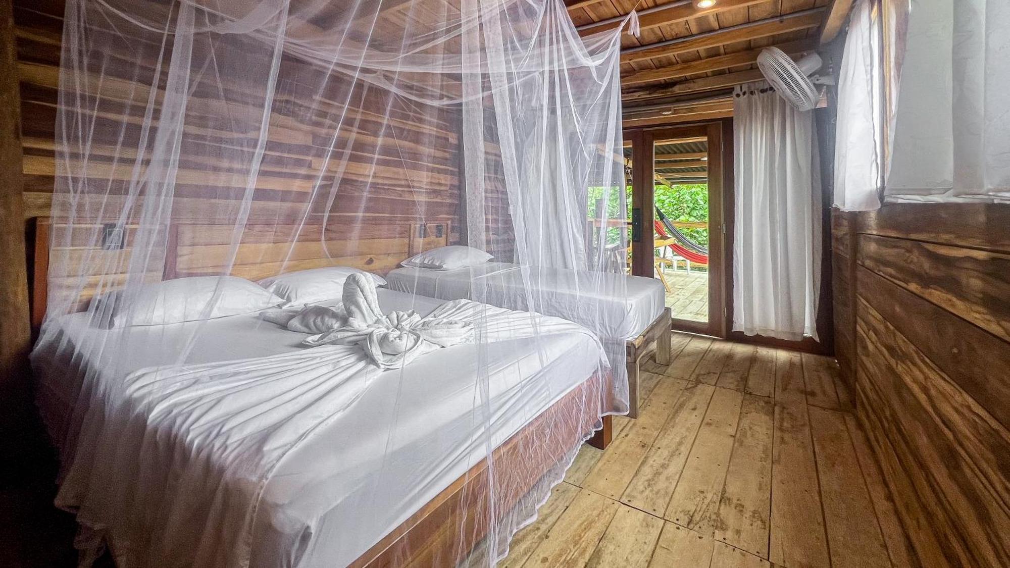 Hostal Mocambo Beach Guachaca 外观 照片